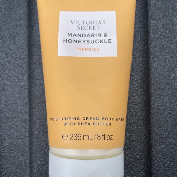 Victoria's Secret Mandarin & Honeysuckle Body Care - NWT 3 piece set with Tote! - Picture 4 of 7